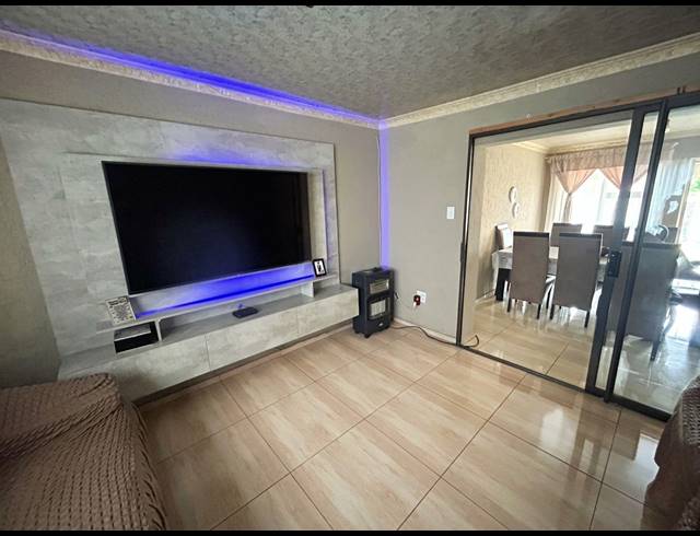 3 BEDROOM HOUSE TO LET IN BEDWORTH PARK